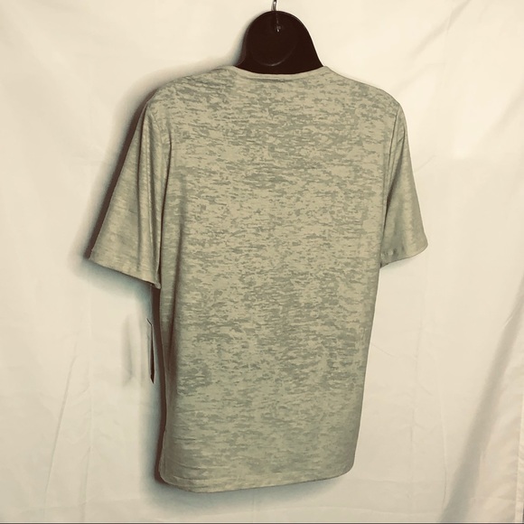 C D Sport shortsleeved light green top with a gathered round neckline Size S - Picture 2 of 11